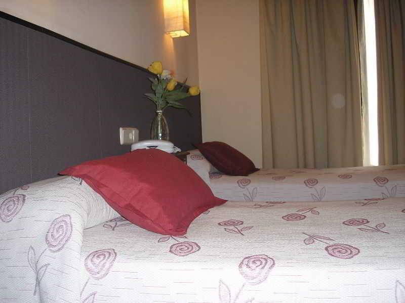 Hostal Alfonso XII By Toledo Ap Exterior photo