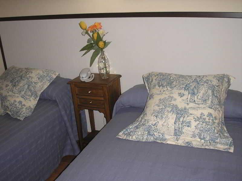Hostal Alfonso XII By Toledo Ap Exterior photo